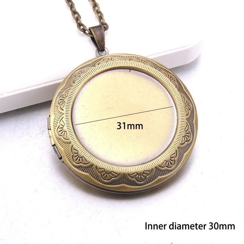 Heart Carved Flower stripe Locket Pendant Necklace Women Vintage Ancient Brass Opening Photo Box Jewelry Romantic Gift