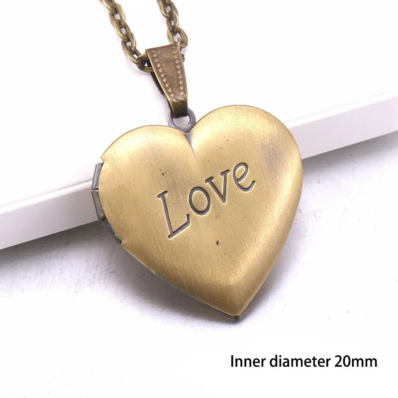 Heart Carved Flower stripe Locket Pendant Necklace Women Vintage Ancient Brass Opening Photo Box Jewelry Romantic Gift