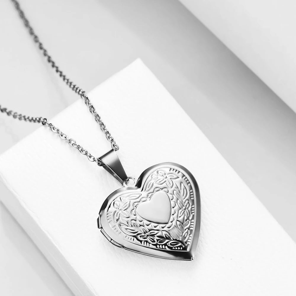 Fashion Heart Locket Pendant Necklaces for Women Openable Photo Frame Floral Stainless Steel Necklaces Family Love Collar