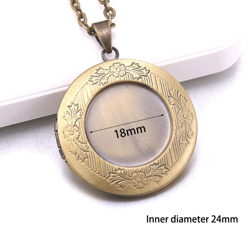 Heart Carved Flower stripe Locket Pendant Necklace Women Vintage Ancient Brass Opening Photo Box Jewelry Romantic Gift