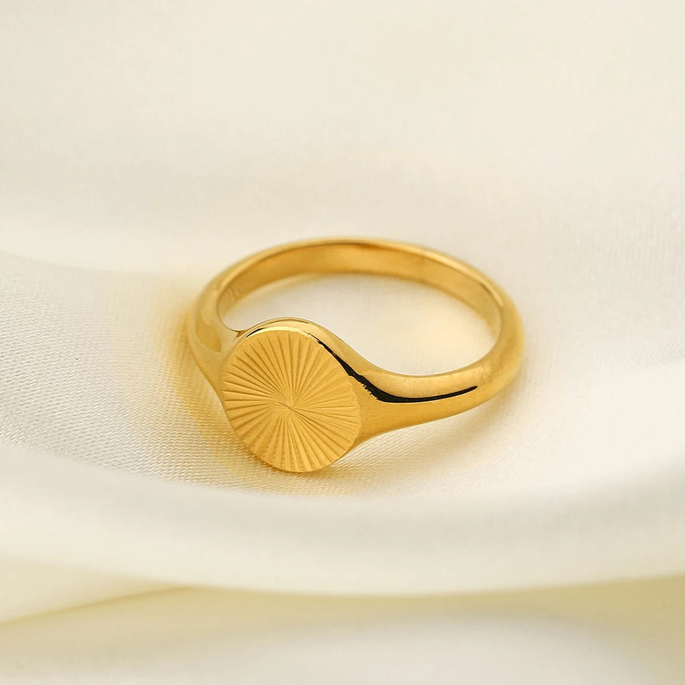 High Quality Carve Wave Rings For Women Minimalist Dainty Rays Texture Circle Ring Stainless Steel Signet Chunky Dome Ring