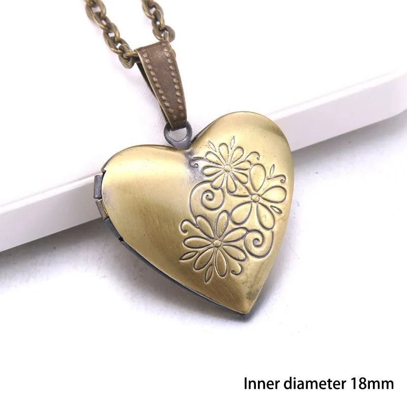 Heart Carved Flower stripe Locket Pendant Necklace Women Vintage Ancient Brass Opening Photo Box Jewelry Romantic Gift
