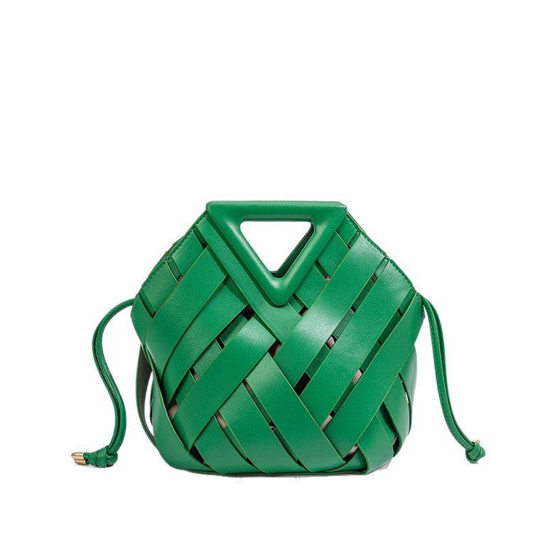B New Style Basket Bag Triangular Crossbody Magnetic Buckle Woven Hollow Women's Handbag Tote Bag Single Shoulder Crossbody Bucket Bag