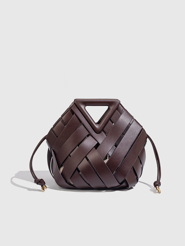 B New Style Basket Bag Triangular Crossbody Magnetic Buckle Woven Hollow Women's Handbag Tote Bag Single Shoulder Crossbody Bucket Bag