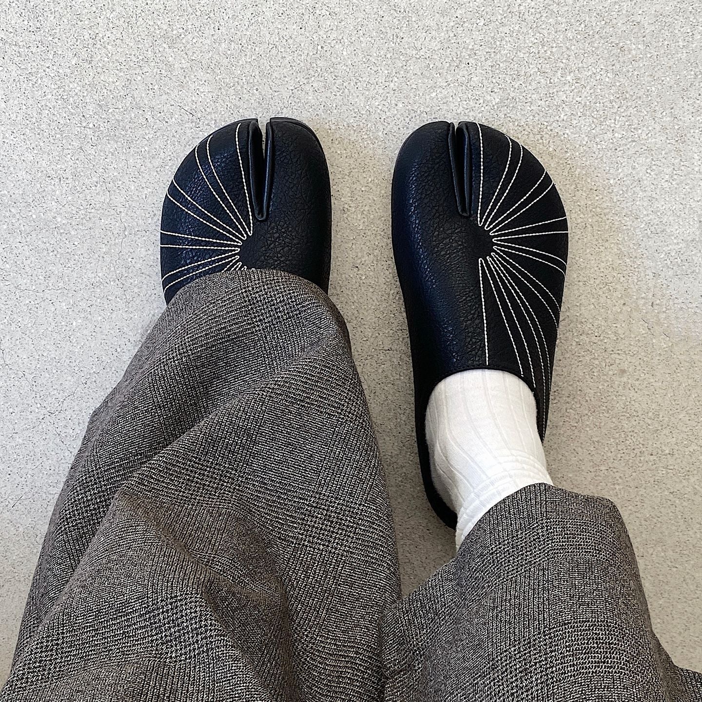 Original Design Genuine Leather Retro Toe-Cap Half Slippers for Men, Split-Toe Shoes, Versatile Sandals