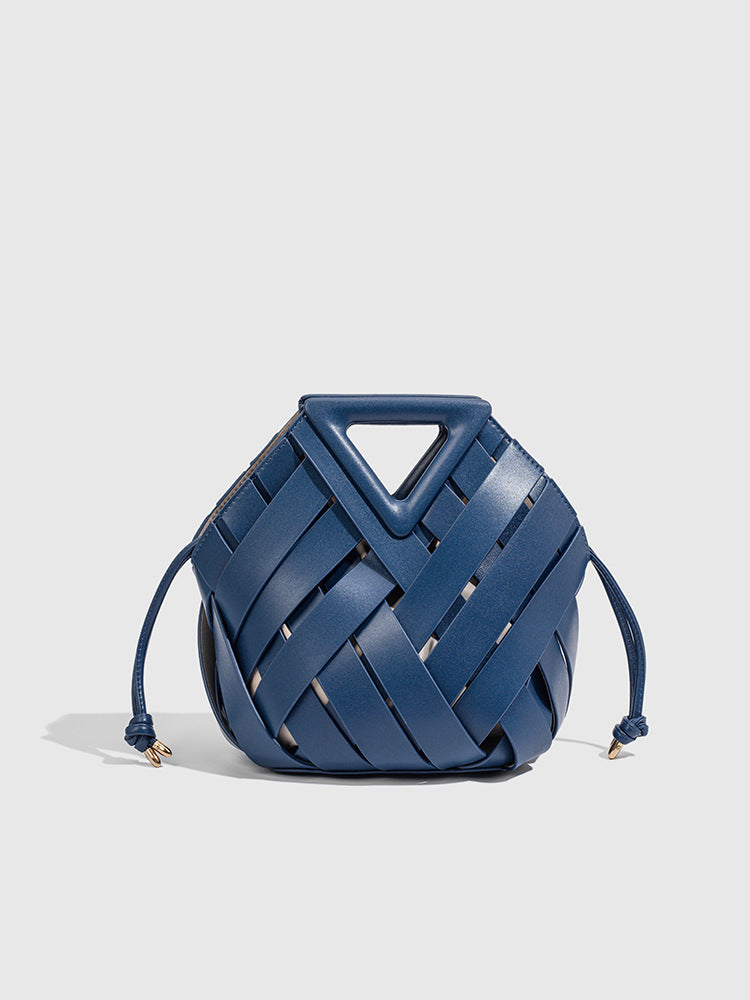 B New Style Basket Bag Triangular Crossbody Magnetic Buckle Woven Hollow Women's Handbag Tote Bag Single Shoulder Crossbody Bucket Bag