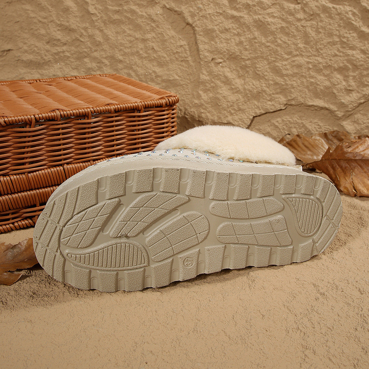 Wholesale of New Autumn Large-Size Foreign Trade Independent Station Rhinestone-Decorated Suede Fleece-Lined Thickened Warm Thick-Soled Snow Boots