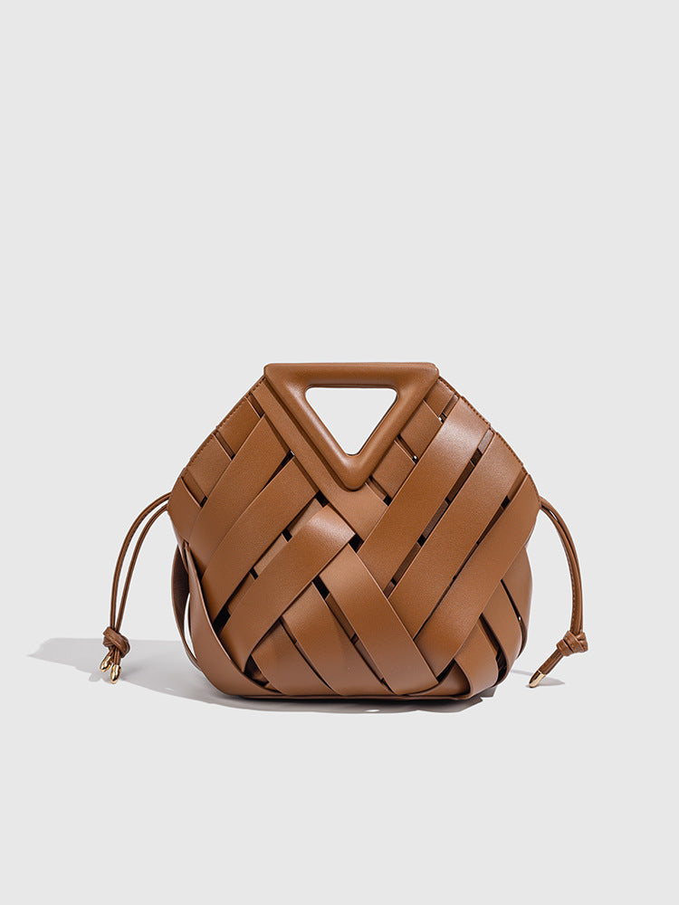 B New Style Basket Bag Triangular Crossbody Magnetic Buckle Woven Hollow Women's Handbag Tote Bag Single Shoulder Crossbody Bucket Bag