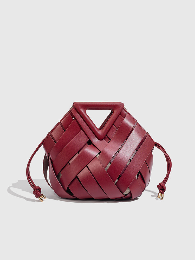 B New Style Basket Bag Triangular Crossbody Magnetic Buckle Woven Hollow Women's Handbag Tote Bag Single Shoulder Crossbody Bucket Bag