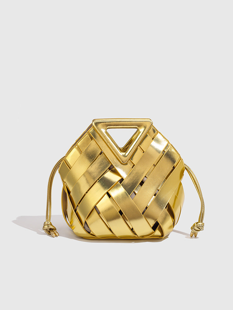 B New Style Basket Bag Triangular Crossbody Magnetic Buckle Woven Hollow Women's Handbag Tote Bag Single Shoulder Crossbody Bucket Bag
