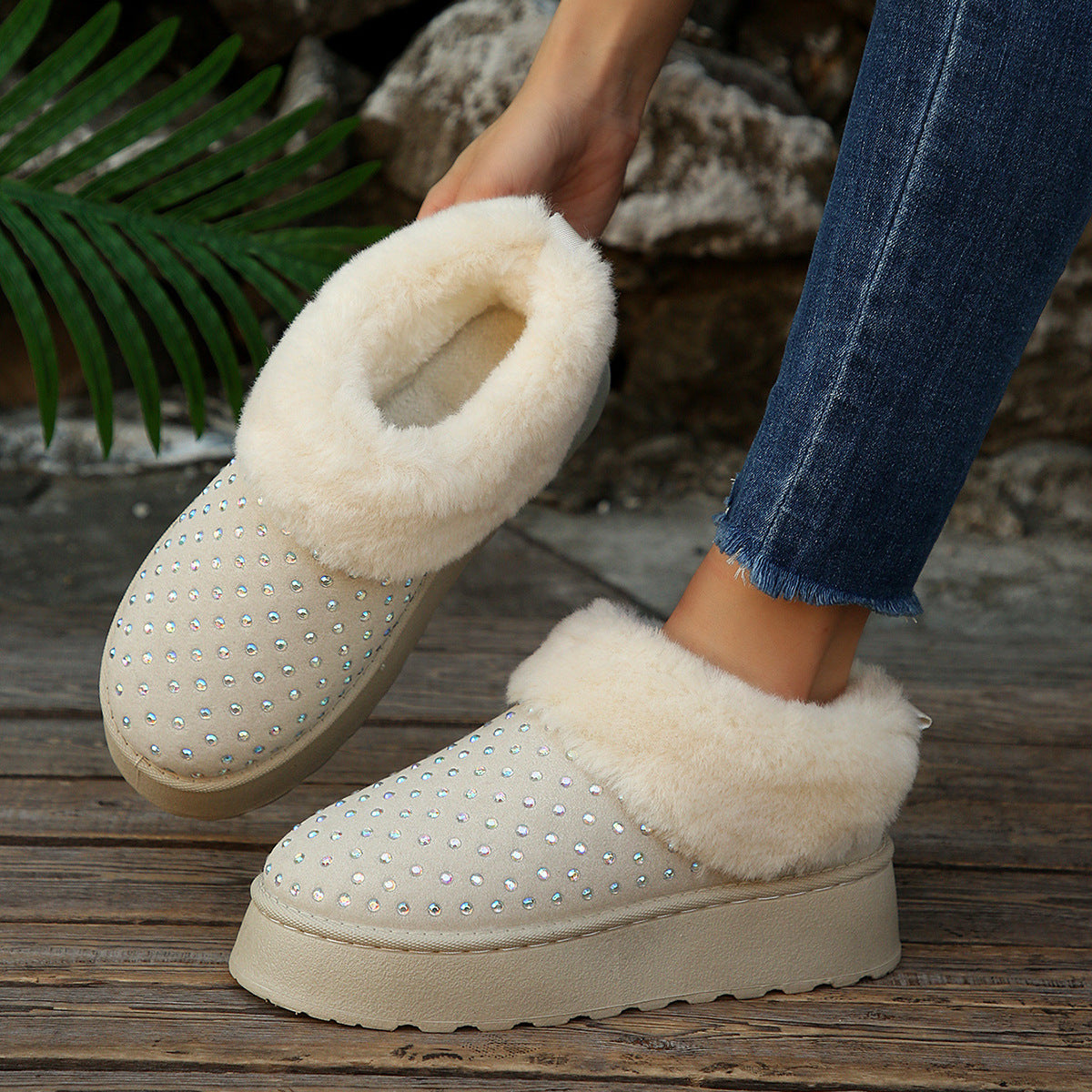 Wholesale of New Autumn Large-Size Foreign Trade Independent Station Rhinestone-Decorated Suede Fleece-Lined Thickened Warm Thick-Soled Snow Boots