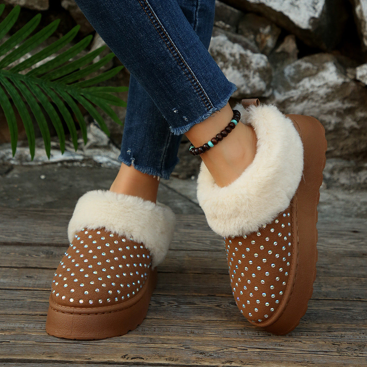 Wholesale of New Autumn Large-Size Foreign Trade Independent Station Rhinestone-Decorated Suede Fleece-Lined Thickened Warm Thick-Soled Snow Boots