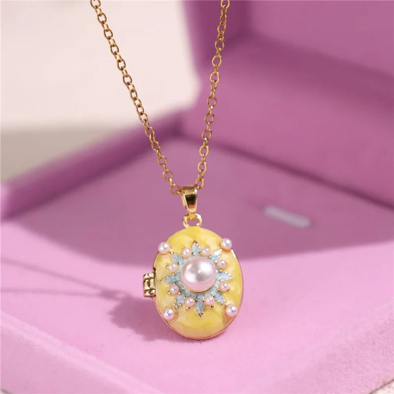 HangZhi Enamel Romantic Pink White Pearl Flower Oval Photo Frame Locket Necklace Vintage Keepsake Jewelry Gift for Women