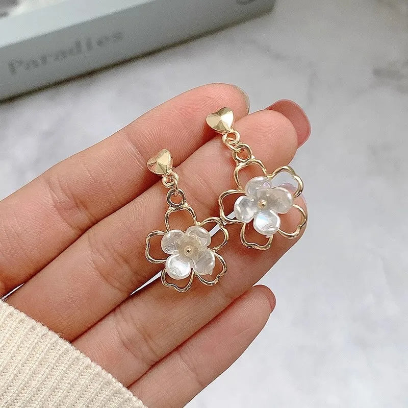Trendy Temperament Long Pearls No Hole Clip Earrings Imitation Pearl Shell Tassel Long Clip on Earrings on Pierced Ears Women
