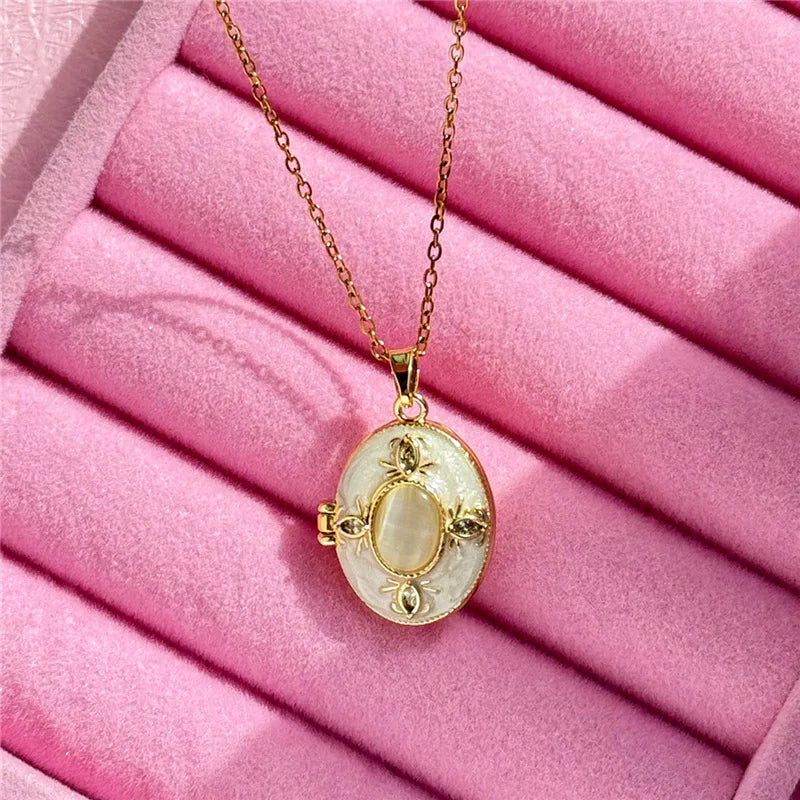 HangZhi Enamel Romantic Pink White Pearl Flower Oval Photo Frame Locket Necklace Vintage Keepsake Jewelry Gift for Women