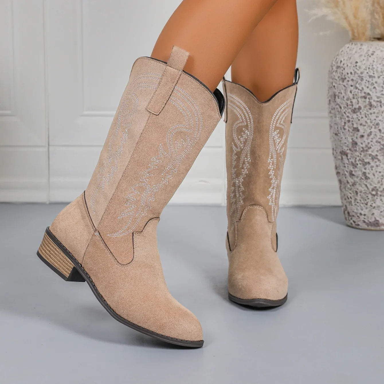 Women Mid-calf Boots Comfortable Outdoor Designer Shoes Pointed Western Cowboy Boots Women Retro Fashion Plus Size Women Shoes