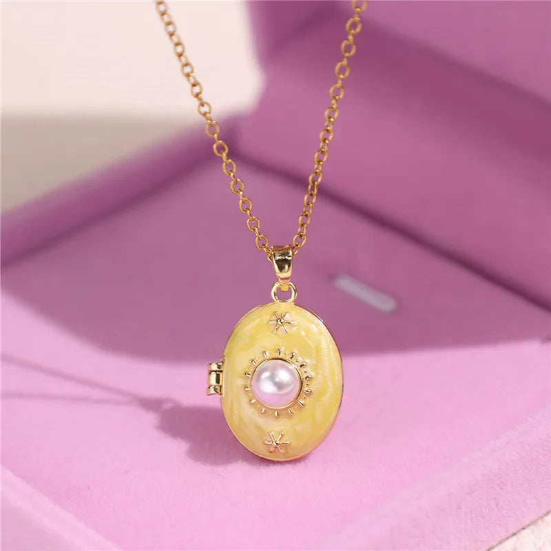 HangZhi Enamel Romantic Pink White Pearl Flower Oval Photo Frame Locket Necklace Vintage Keepsake Jewelry Gift for Women