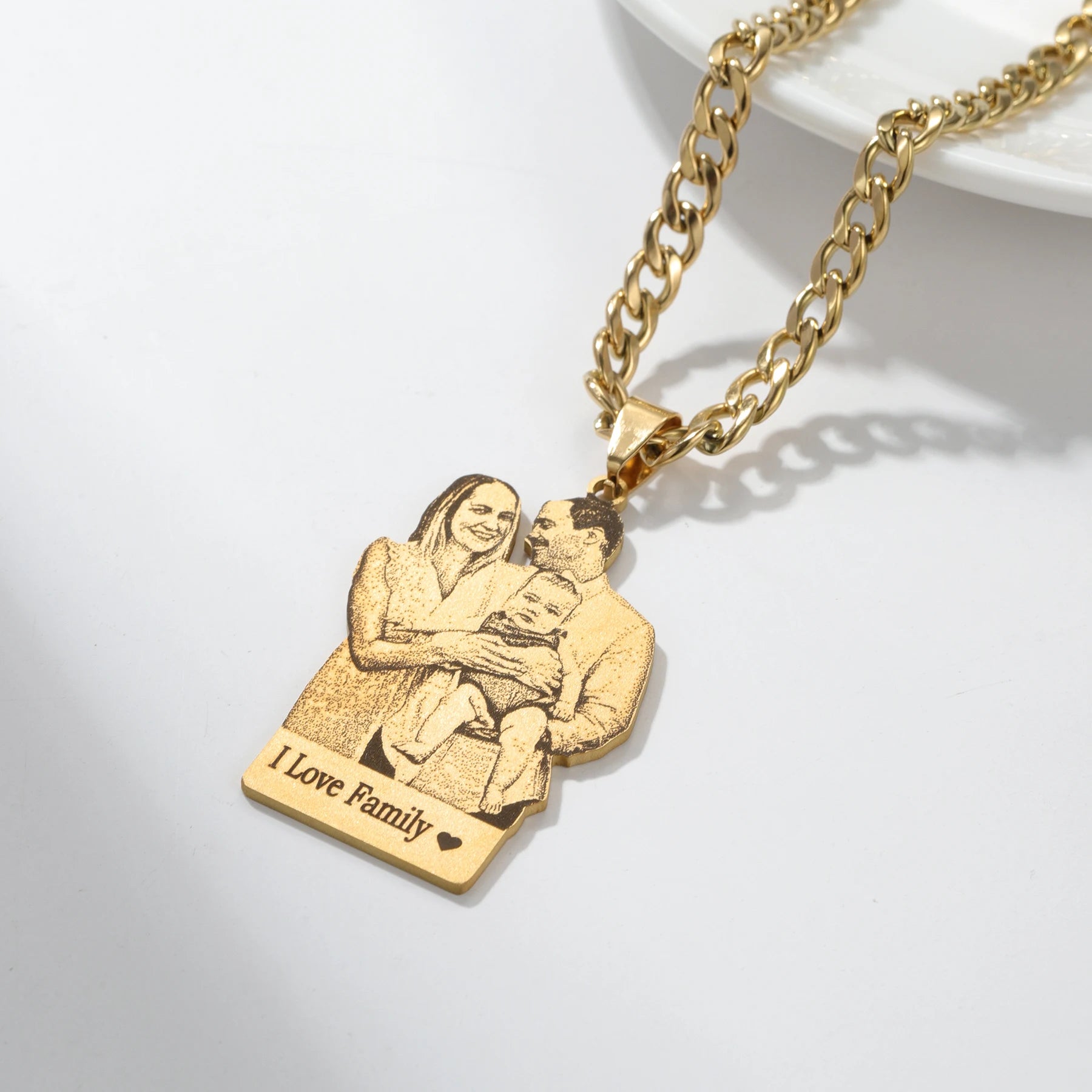 Custom Photo Engraved Necklace Personalized Mother's Day Gift Custom Portrait Pendant Memorial Family Jewelry Gifts for Woman