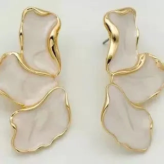 2PC Women's Fashion Forest Maple Leaf Drip Oil Flower Earrings, Sweet and Elegant, Lightweight and Luxurious Colorful Petal Earr