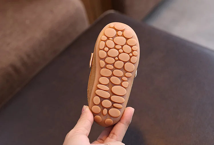 2025 New Fashion Kids Moccasins Soft Bottom Children Flats Retro Classic Boys Girls Casual Shoes Soild Color Versatile Non-slip