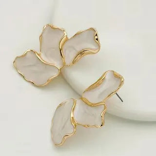 2PC Women's Fashion Forest Maple Leaf Drip Oil Flower Earrings, Sweet and Elegant, Lightweight and Luxurious Colorful Petal Earr