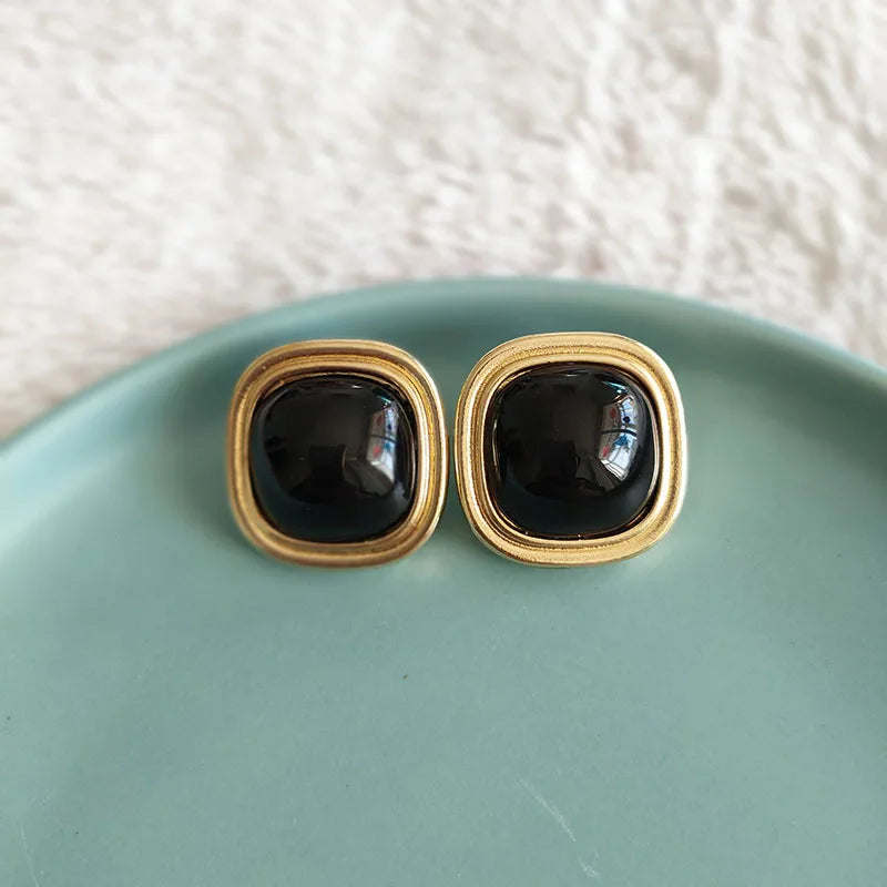 Vintage Medieval Luxury Rhinestone-set Oval Clip on Earrings Non Pierced for Women Retro White Geometric Pearl Ears Clip Jewelry