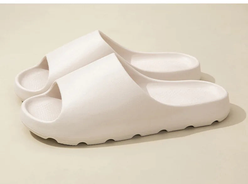 2025 New Arrival Men's Trendy Outdoor Slippers with EVA Tread Feel Anti Slip and Wear-resistant Slippers Indoor Home