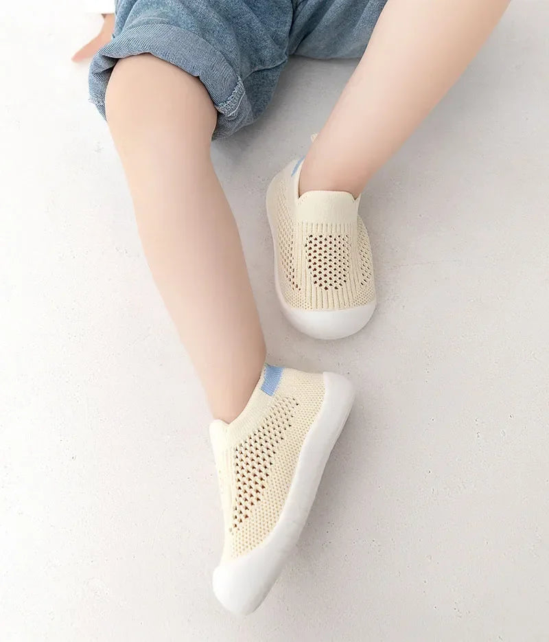 Breathable Knit Mesh Walking Shoes for Kids Spring Summer Soft Sole Anti-Collision Unisex Pastel Casual Sneakers Toddlers 1-3Y
