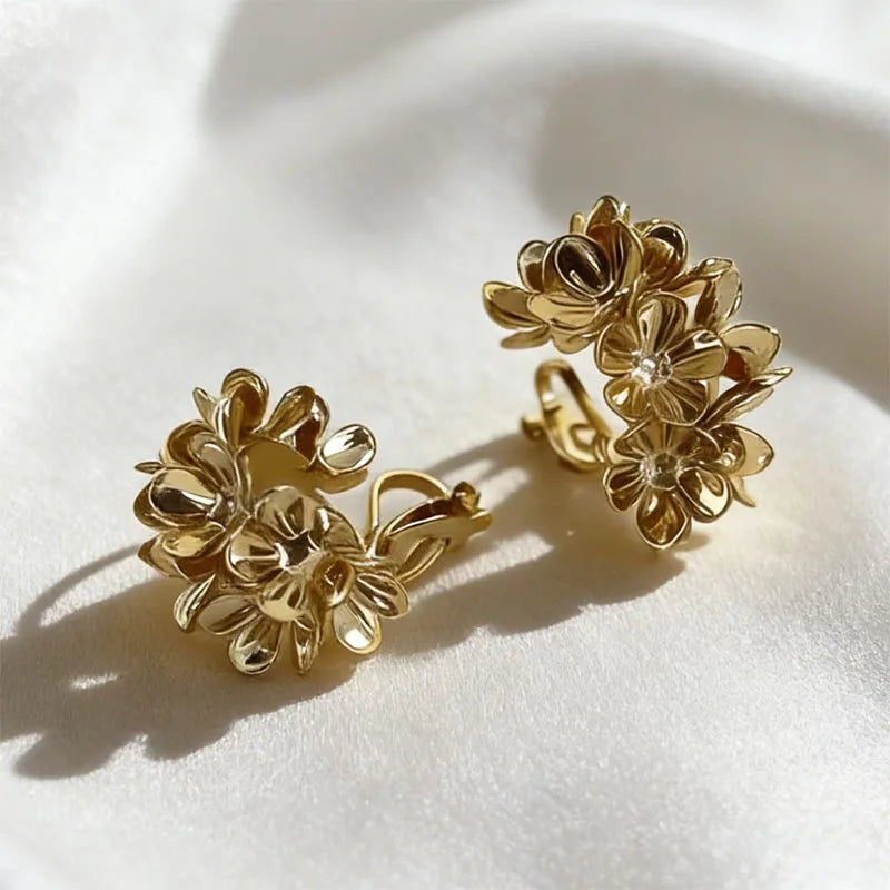 2026 Trendy Gold Crisscross Wide Hoop Clip-On Earrings for Non-Pierced Ears Minimalist Chunky C-Shaped Luxury Statement Jewelry