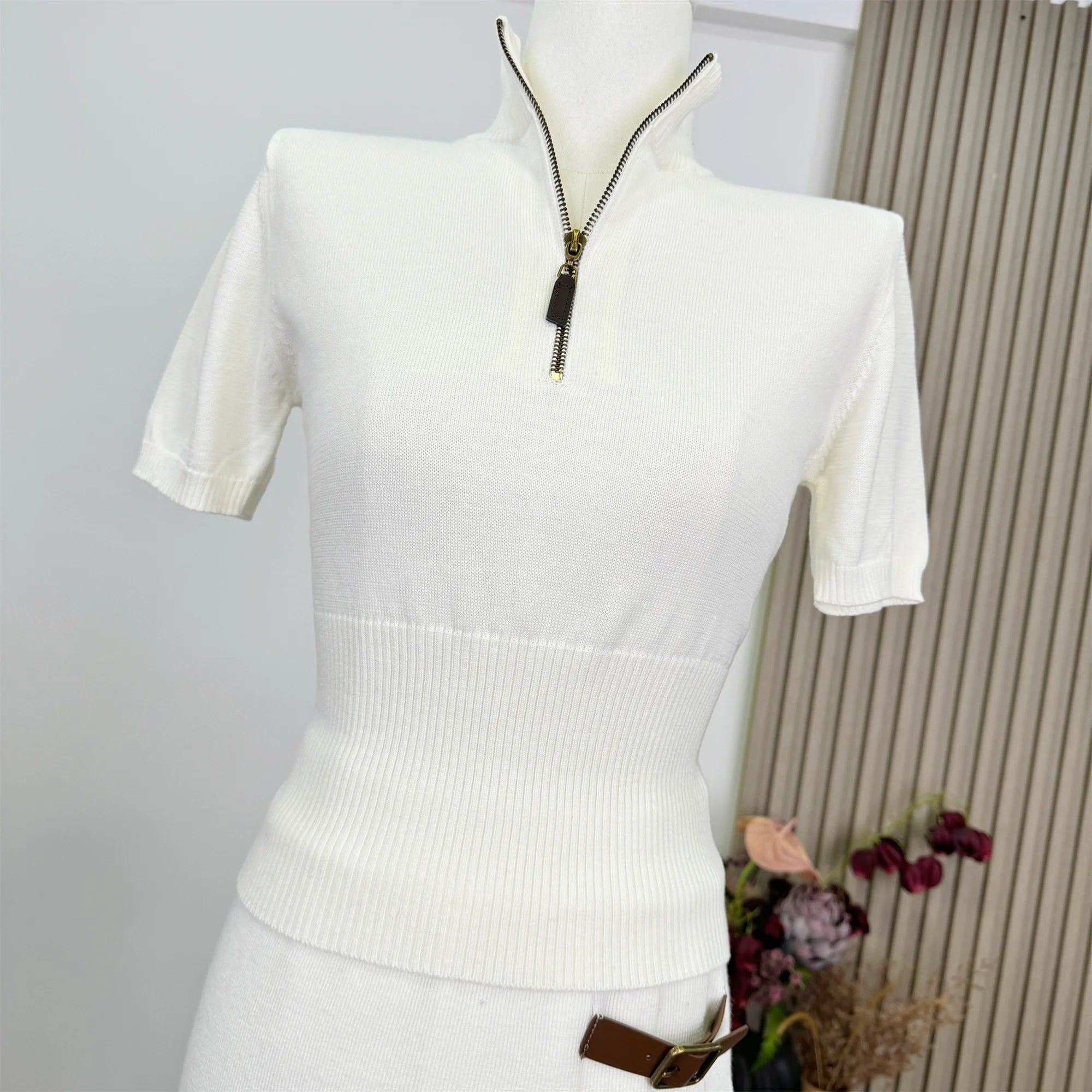 French Small Fragrance Knitted Two Piece Set For Womem Summer New High-end Wool Crop Top And Pleated Short Skirt Sets F689