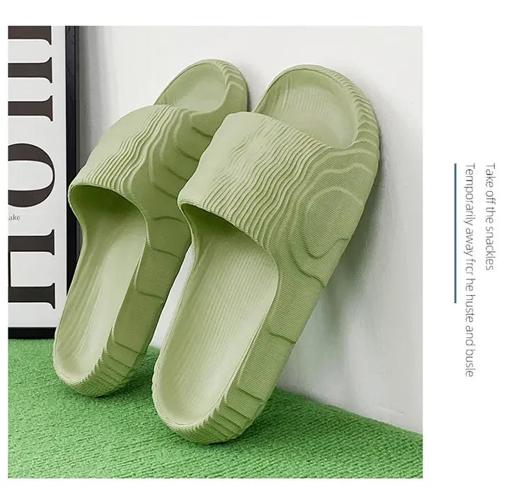 Man Fashion Sandals Solid Beach Slippers Summer Non Slip Sandals Soft Unisex Slides Women Luxury Outdoor Ultralight Shoes