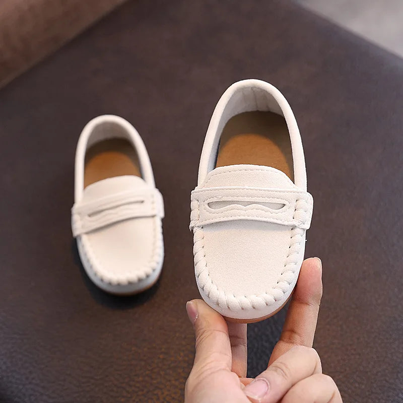 2025 New Fashion Kids Moccasins Soft Bottom Children Flats Retro Classic Boys Girls Casual Shoes Soild Color Versatile Non-slip
