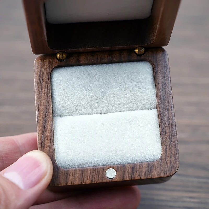 Vintage Wooden Ring Box Jewelry Organizer Square Wood Grain Wedding Rings Holder Earrings Jewelry Display Packaging Gift Boxes