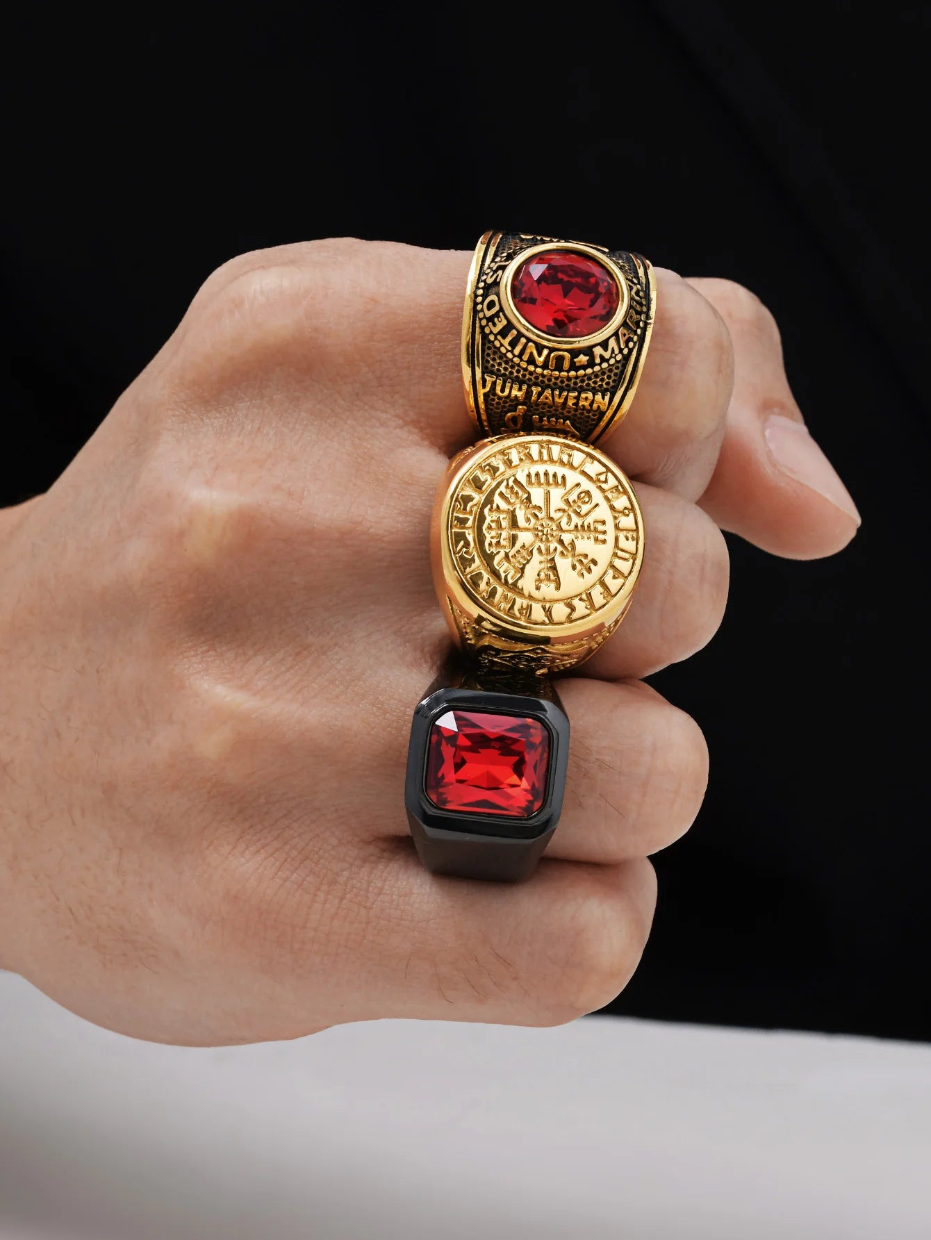 Vintage Punk Natural Red Stone Ring for Men, Gold Plated Stainless Steel Chunky Signet Ring, High Quality Fashion Jewelry Gift