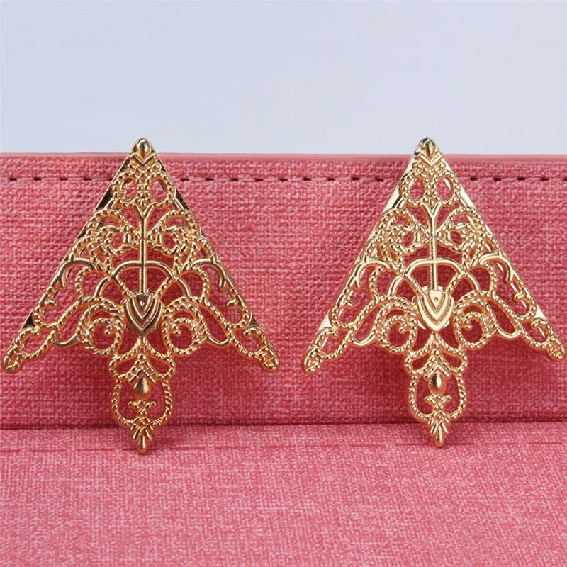 Fashion Women Brooch Accessories Tide Exquisite Pin Brooches For Ladies Blouse Brooch Collar Decorated Golden Shirt