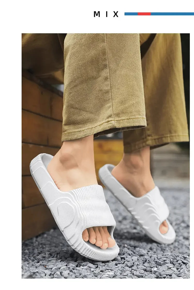 Man Fashion Sandals Solid Beach Slippers Summer Non Slip Sandals Soft Unisex Slides Women Luxury Outdoor Ultralight Shoes
