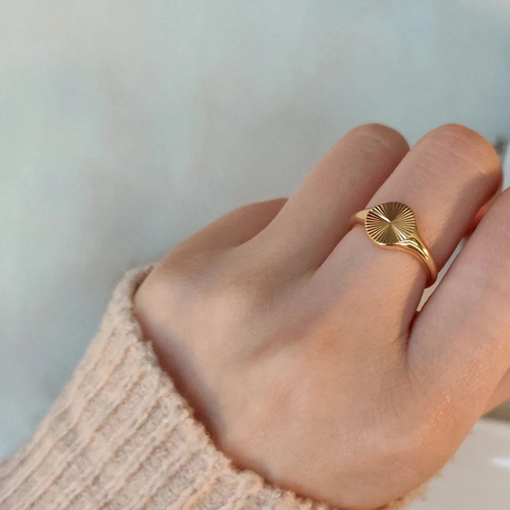 SUNIBI Stainless Steel Rings for Women Gold Color Do Not Fade Wave Rays Texture Signet Dainty Ladies Ring Jewelry Wholesale