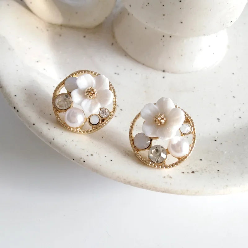 Trendy Temperament Long Pearls No Hole Clip Earrings Imitation Pearl Shell Tassel Long Clip on Earrings on Pierced Ears Women