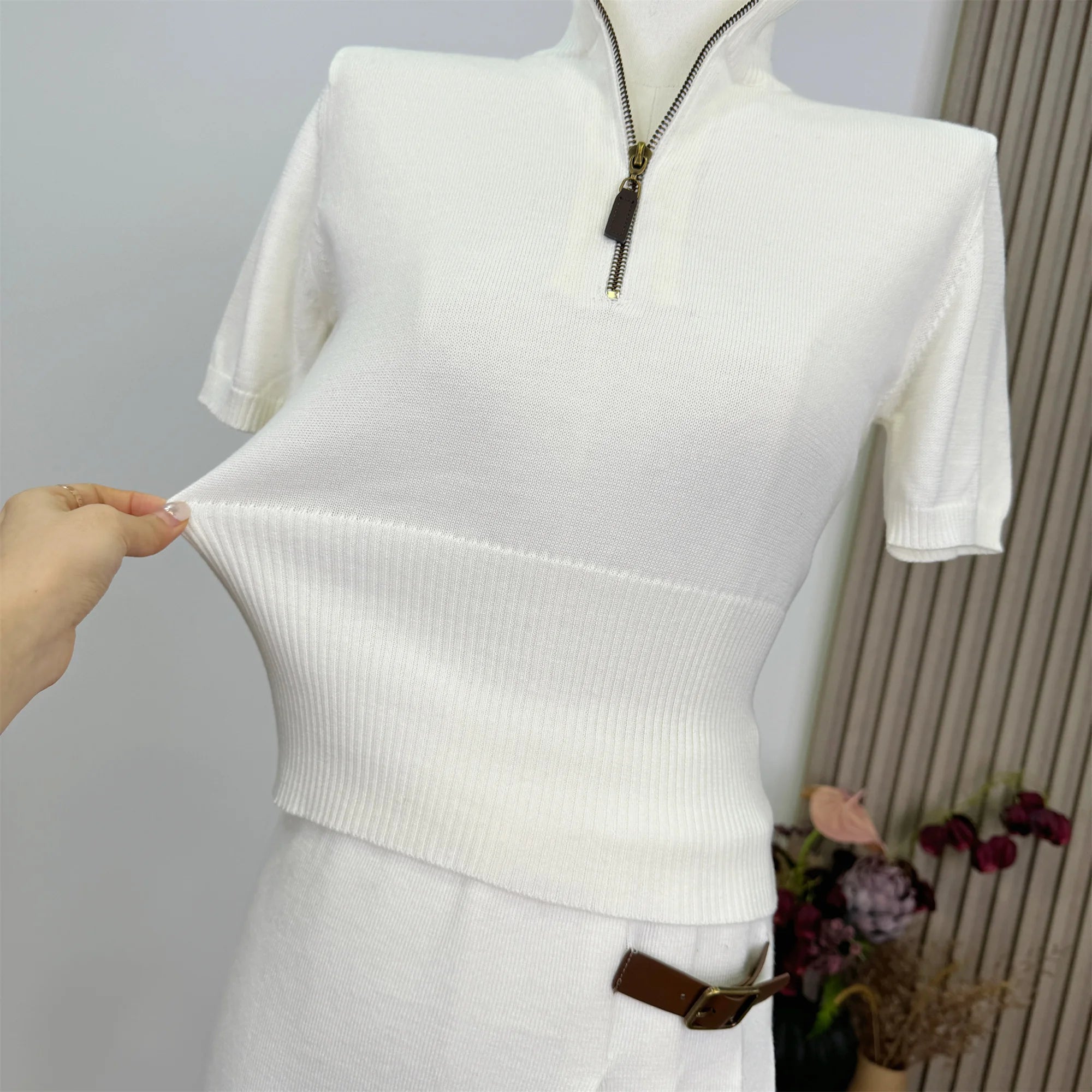 French Small Fragrance Knitted Two Piece Set For Womem Summer New High-end Wool Crop Top And Pleated Short Skirt Sets F689