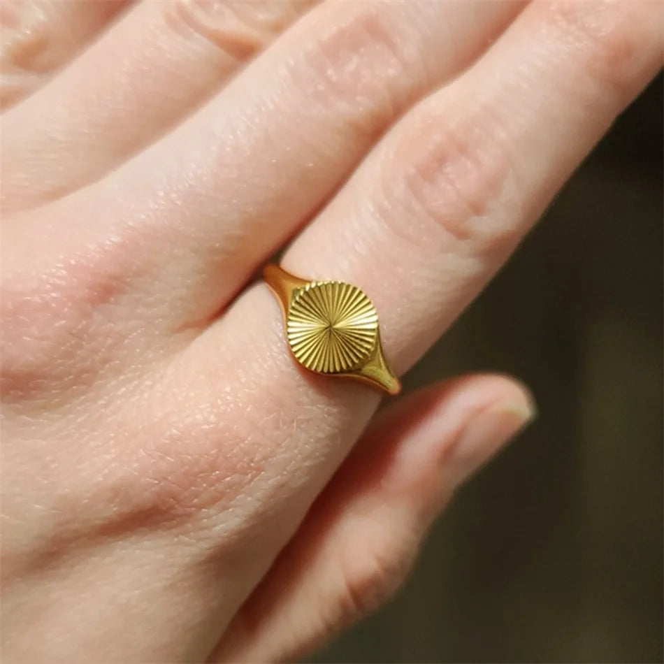 SUNIBI Stainless Steel Rings for Women Gold Color Do Not Fade Wave Rays Texture Signet Dainty Ladies Ring Jewelry Wholesale
