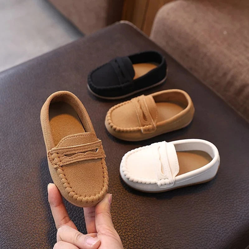 2025 New Fashion Kids Moccasins Soft Bottom Children Flats Retro Classic Boys Girls Casual Shoes Soild Color Versatile Non-slip