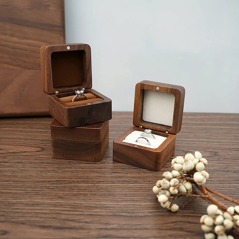 Vintage Wooden Ring Box Jewelry Organizer Square Wood Grain Wedding Rings Holder Earrings Jewelry Display Packaging Gift Boxes