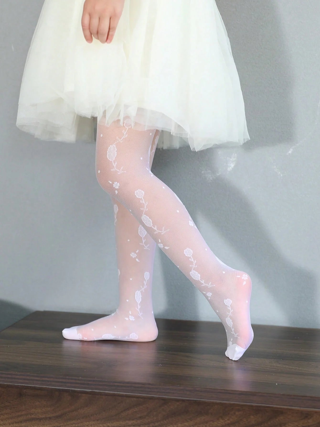 2 Pairs of Children Tight Pantyhose,Summer Thin Leggings Bouquet Pattern Mesh Stockings Little Princess White Tight Soft Hosiery