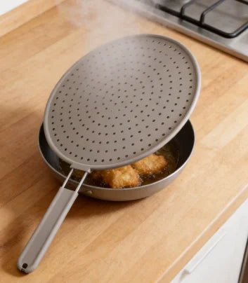 HTMCK Heat-Resistant Silicone Kitchen Splatter Screen Frying Pan Lid with Handle Oil Splash Guard Drain Board Cover