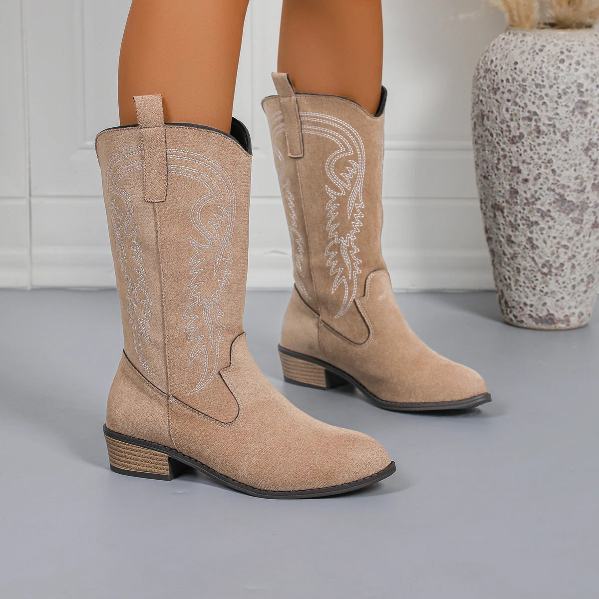 Women Mid-calf Boots Comfortable Outdoor Designer Shoes Pointed Western Cowboy Boots Women Retro Fashion Plus Size Women Shoes