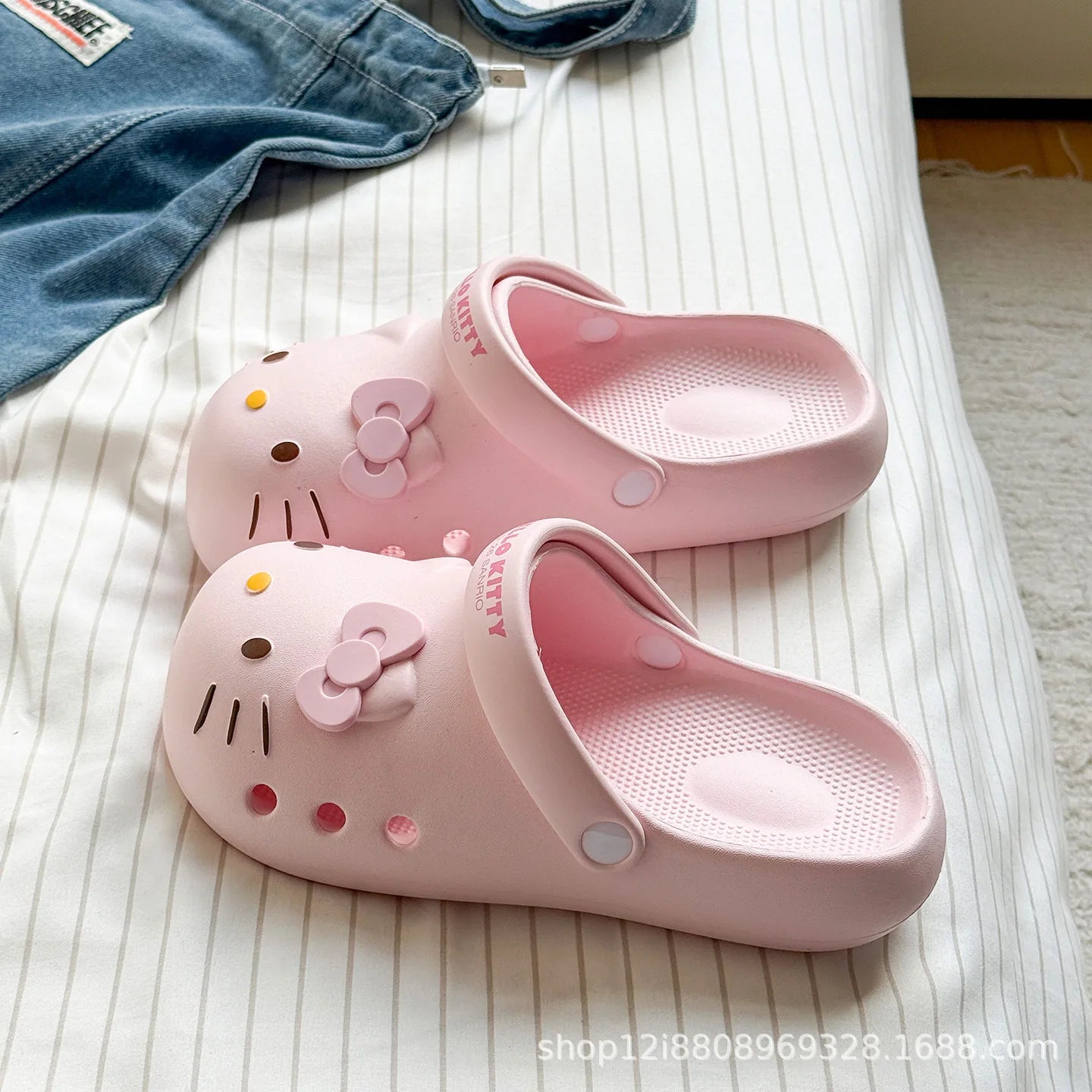 New Arrival: Kitty Cat Cartoon Outdoor Comfortable Soft-Soled Sandals for Women, Non-Slip and Durable, Girls' Perforated Sandals