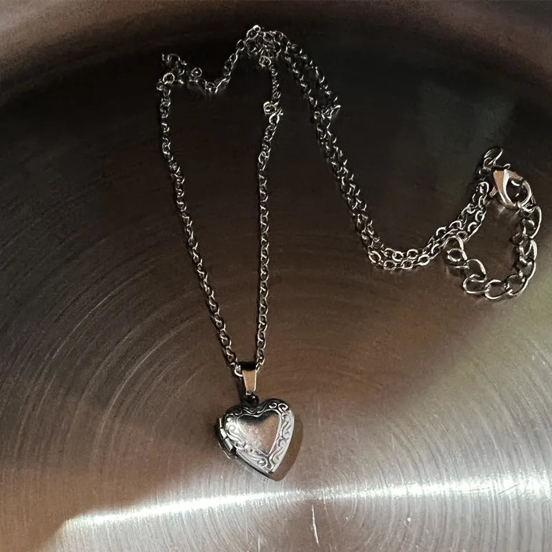 Customize Picture Name Women Necklaces Heart Locket Pendant Family Image Personalized Anniversary Gift