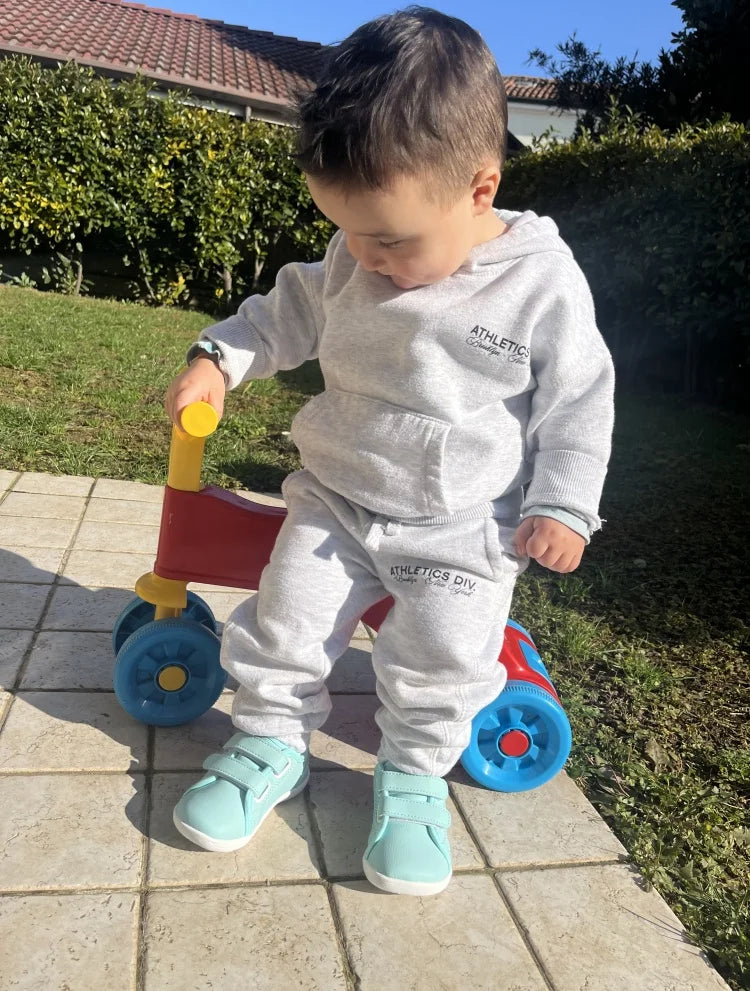 HOBIBEAR Kids Barefoot Shoes Little/Big/Kid Wide Toe Minimalist Sneakers Lightweight Hook Loop Artificial Leather Shoes