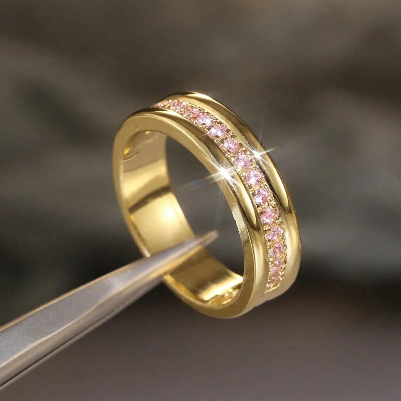 Huitan 2020 NEW Fashion Wedding Ring For Women Micro Paved Cubiz Zircon Finger Rings Female Engagement Jewelry Accessories
