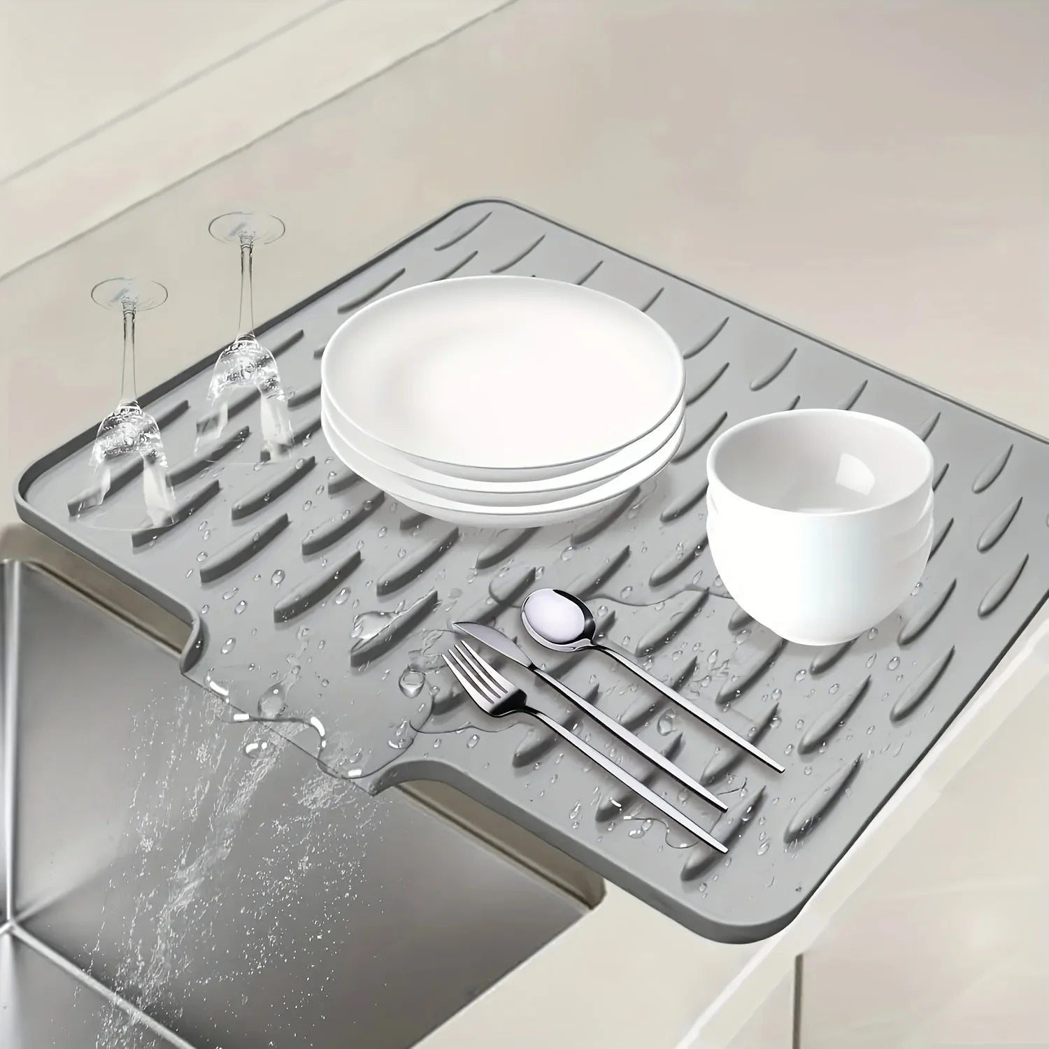 Kitchen Silicone Drain Mat with Built-in Drainage Design, Easy to Clean, Suitable for Countertops, Sinks, Refrigerators